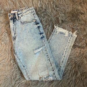 GARAGE RIPPED JEANS
